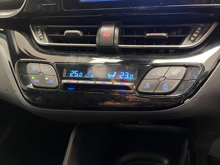 2018 Toyota C-HR 1.2 VVT-i Icon Euro 6 (s/s) 5dr HATCHBACK Petrol Manual