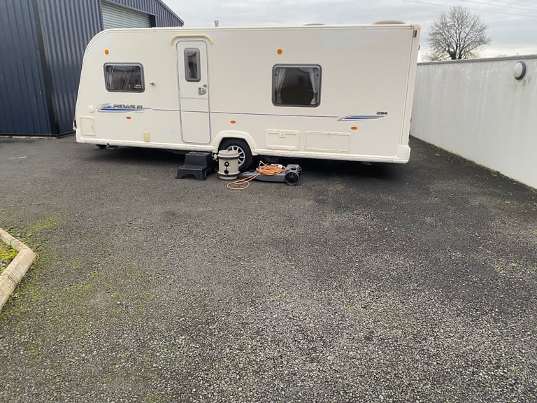 Baileys Pegasus 534 4 berth 2011 fixed bed end bathroom motor mover nice van 