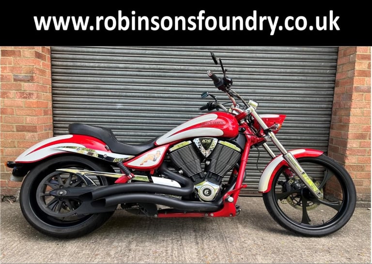 Victory Jackpot Cruiser – Bold American Muscle, Low Mileage