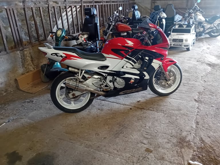 Cbr 600 and Lexmoto, TITAN, 2019, 125 (cc)