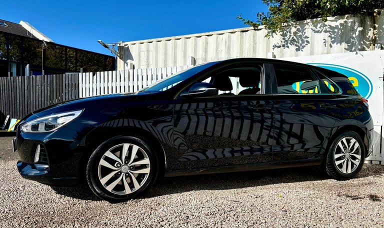 CAN'T GET CREDIT? CALL US! Hyundai i30 1.0 T-GDi SE Nav Blue Drive ISG - £149 DEPOSIT, £63 PER WEEK