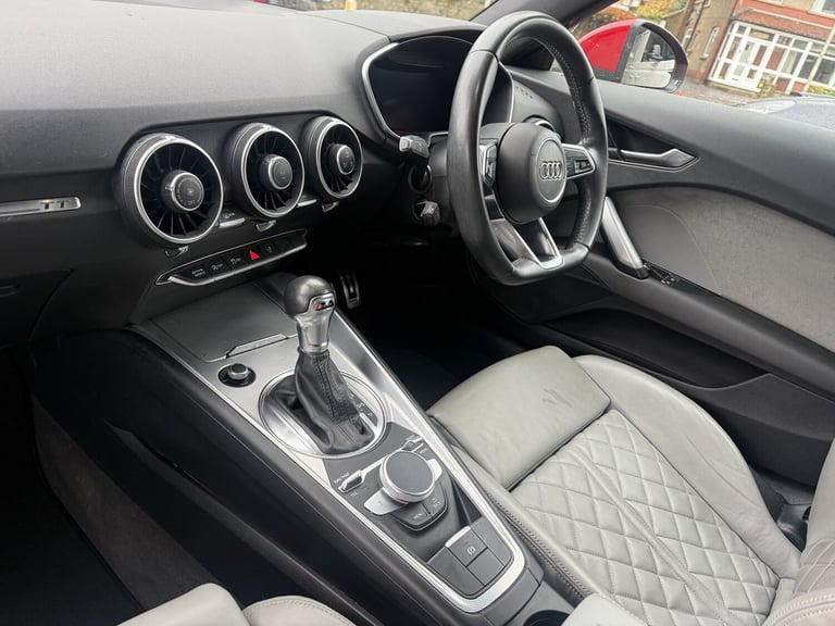 2017 (67) Audi TT 2.0 TFSi Sport DSG automatic 1 local owner 52782 miles Red