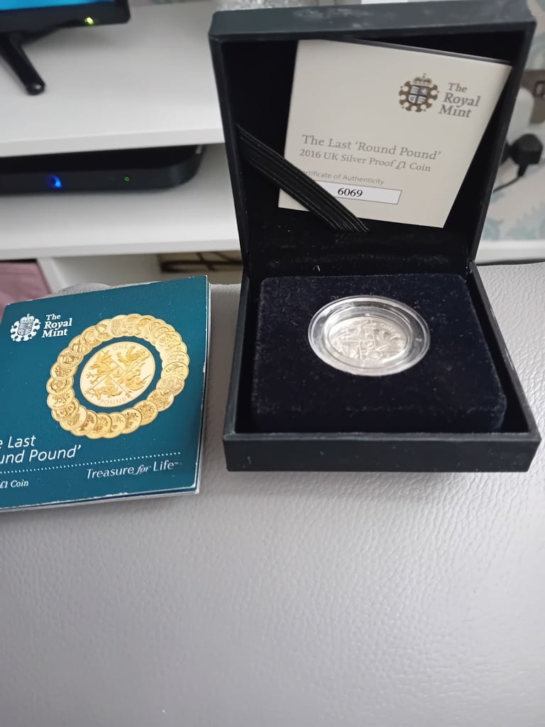 image for Old pound coins and silver coin