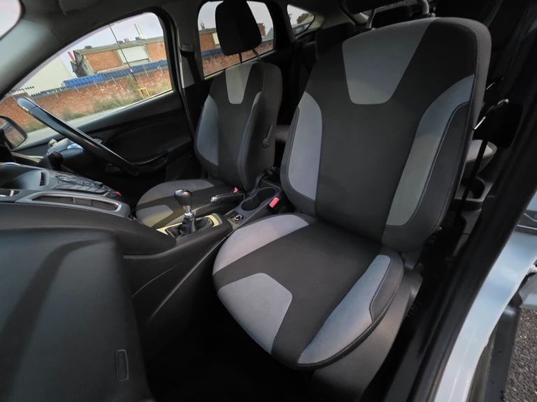2011 Ford Focus 1.6 TDCi 115 Zetec 5dr HATCHBACK Diesel Manual
