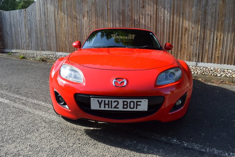 MAZDA MX-5 2.0 i Sport Tech Red Manual Petrol 2012