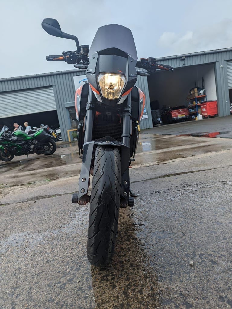 2016 16 KTM DUKE 690 R 16 MY AKRAPOVIC EXHAUST LC4 NAKED ROADSTER 690R SPEC