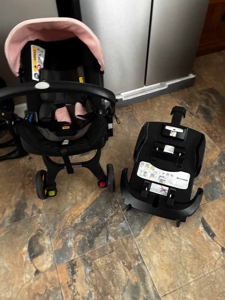 DOONA CARSEAT/STROLLER IN 1