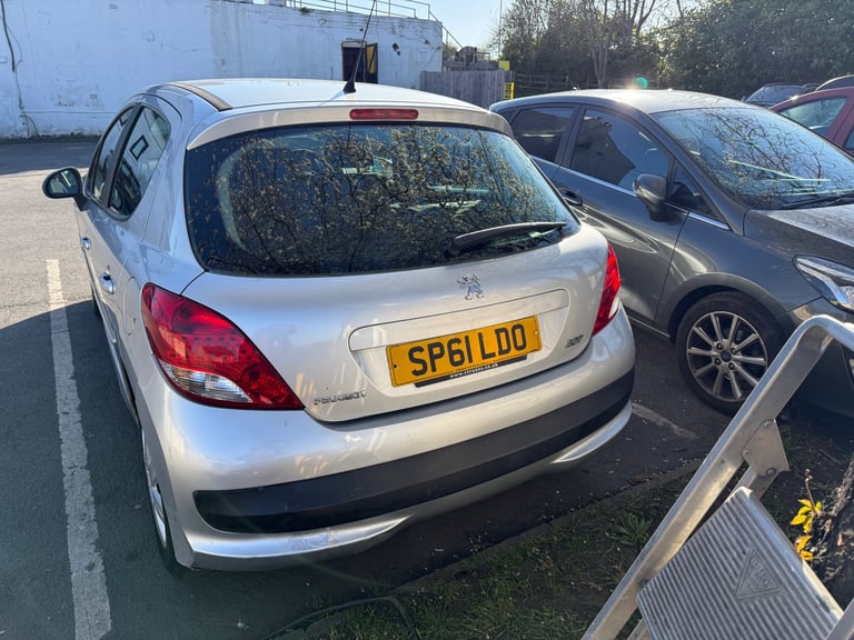 Ford, FOCUS, Hatchback, 2011, Manual, 1596 (cc), 5 doors