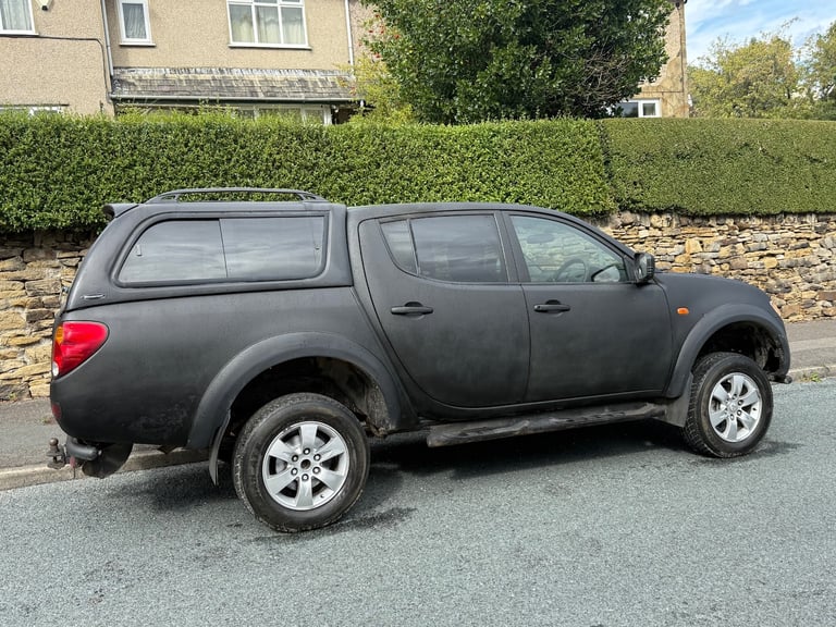 2008 MITSUBISHI L200 4-WORK D/C DOUBLE CAB MANUAL DIESEL 4X4 GREEN