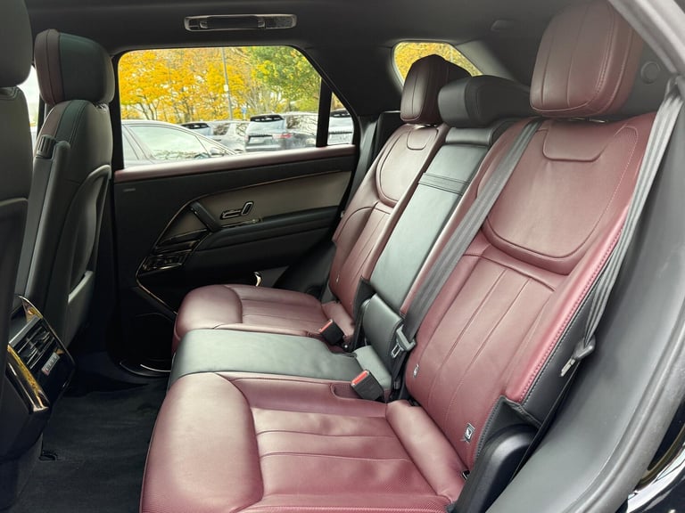 2023 Land Rover Range Rover Sport 3.0 D300 MHEV Dynamic SE SUV 5dr Diesel Auto 4WD Euro 6 (s/s) (...