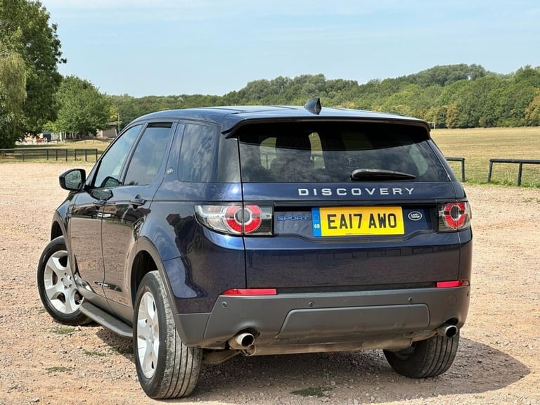 2017 Land Rover Discovery Sport 2.0 TD4 Pure Edition 4WD Euro 6 (s/s) 5dr (5 Seat) ESTATE Diesel ...