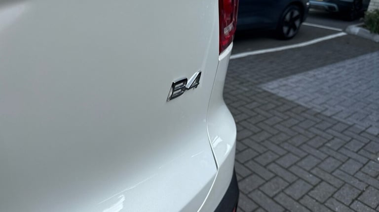 2025 Volvo XC40 Ultra, B4 Mild hybrid, Petrol, Dark Estate Petrol Automatic