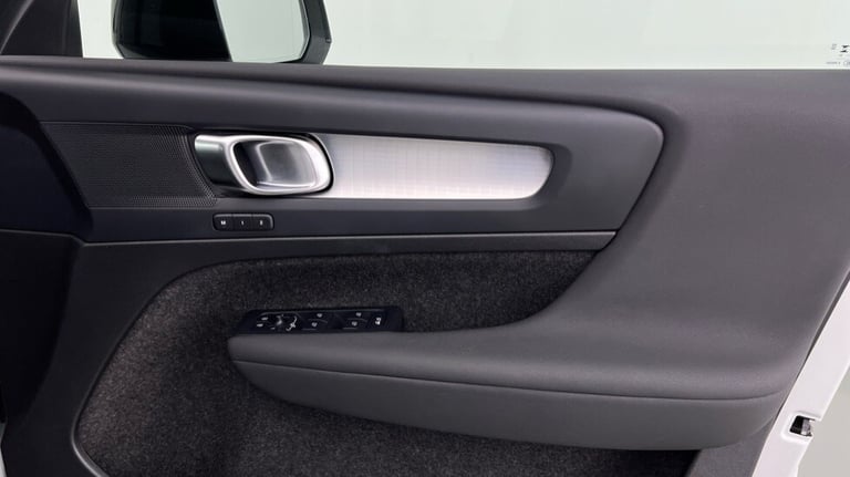 2024 Volvo XC40 Plus, B4 Mild hybrid, Petrol, Dark Estate Petrol Automatic