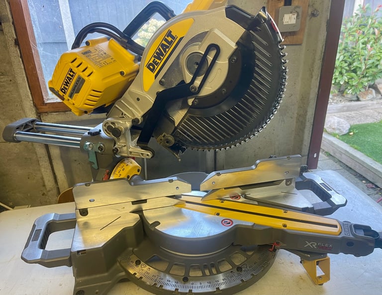 DeWalt DCS727N 54V XR Flexvolt 250mm Double Bevel Slide Mitre Saw (Body Only)