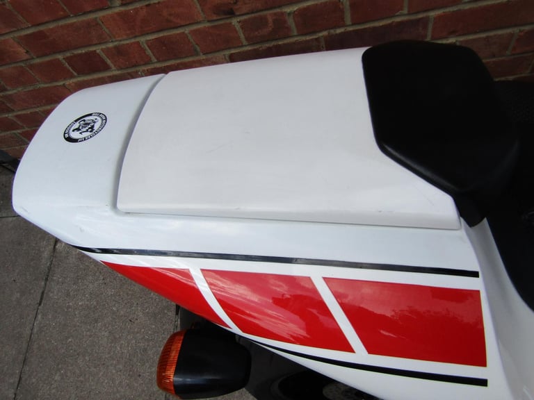 Yamaha YZF R1 1999 MODEL WITH ULEZ CERTIFICATE , SPECIAL PAINT JOB..LOOK ! 