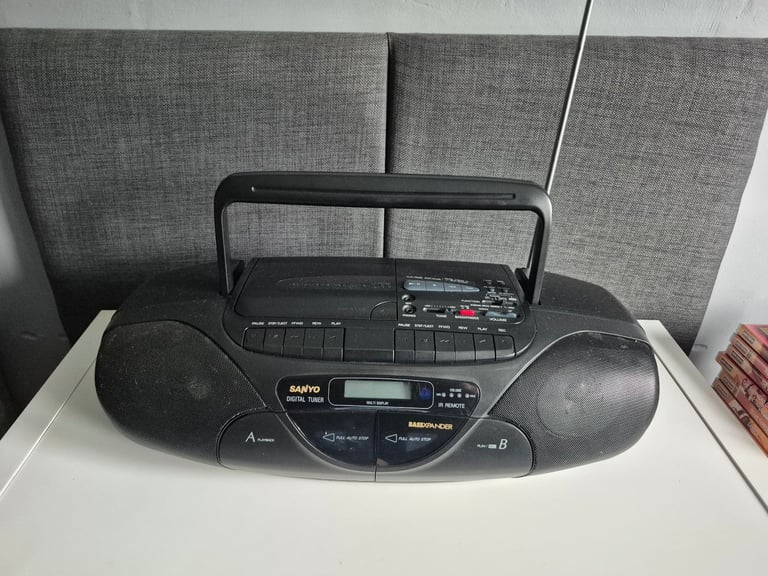 Sanyo MCD-Z37 Boombox