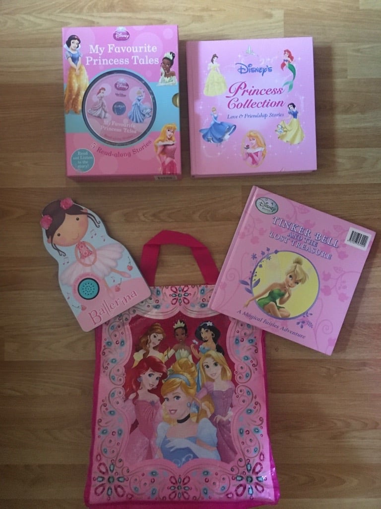 Disney Book Bundle & Disney Bag £5