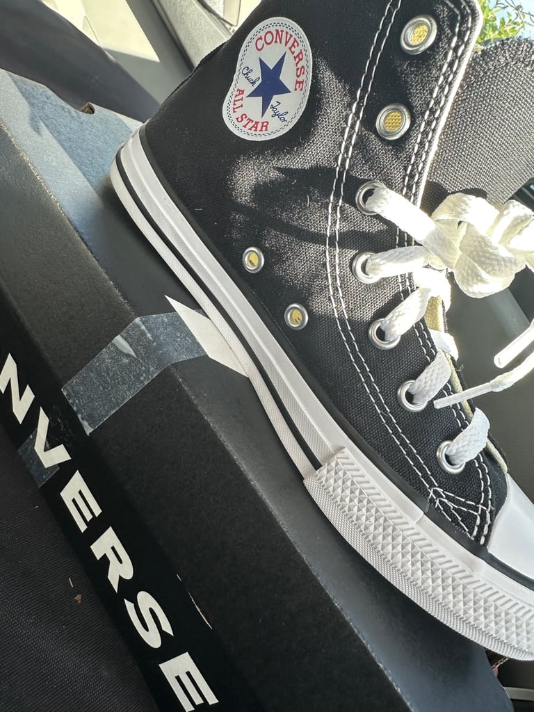 Kids converse brand new 