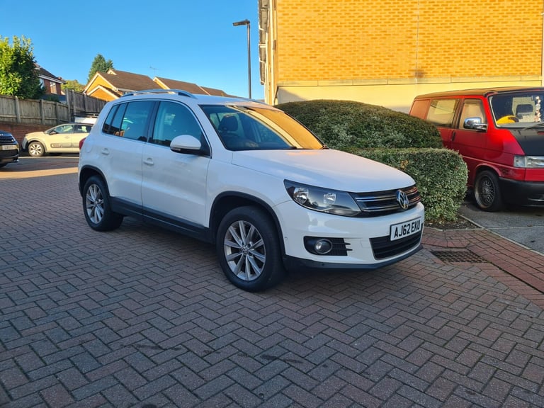 image for 2012 Volkswagen Tiguan 2.0 TDi BlueMotion Tech SE 5dr DSG ESTATE Diesel Automatic
