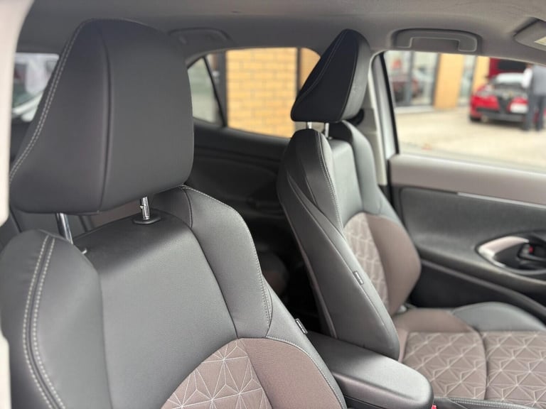 2022 Toyota Yaris Cross 1.5 VVT-h Excel SUV 5dr Petrol Hybrid E-CVT Euro 6 (s/s) (116 ps) Petrol/...