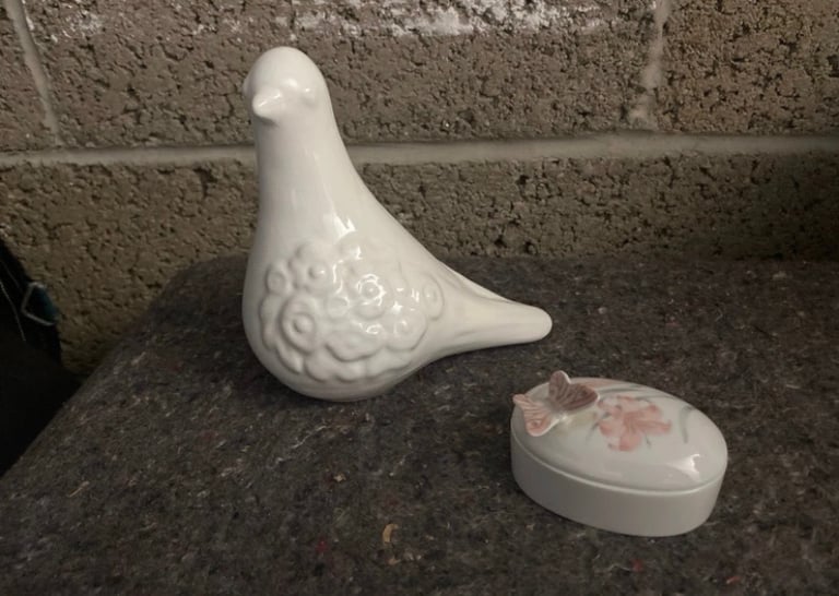 Decoration set white bird ornament and butterfly jewellery box keepsake 