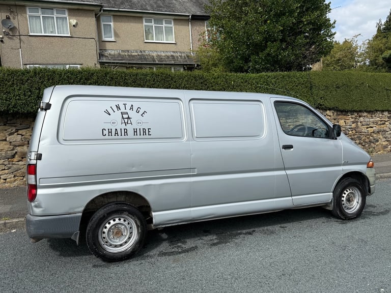 2005 Toyota HiAce POWER VAN 300 GS D4-D LONG WHEEL BASE (LWB) MANUAL DIESEL SILVER PANEL VAN Dies...