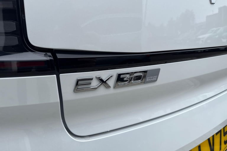 2025 Volvo EX30 Single Motor Extended Range 69kWh Plus SUV 5dr Electric Auto (272 ps) ESTATE Elec...