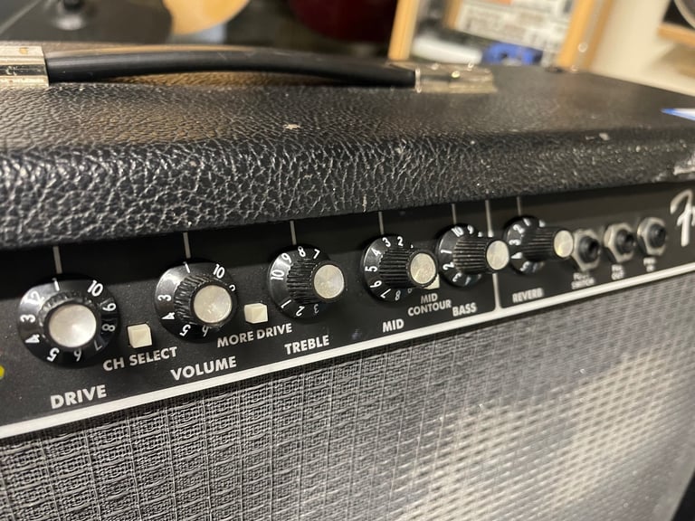 Fender Frontman 212r guitar amplifier Combo 2x12 100watt Speakers 2 Channel