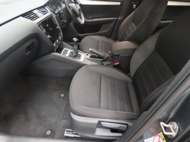 SKODA OCTAVIA 1.6 TDI SE Technology Euro 6 (s/s) 5dr 2019
