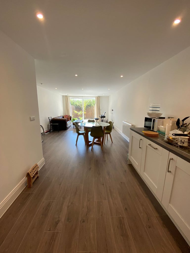 Very Spacious  2 big  double bedroom flat Oxford near West Way Square  shopping OX2  