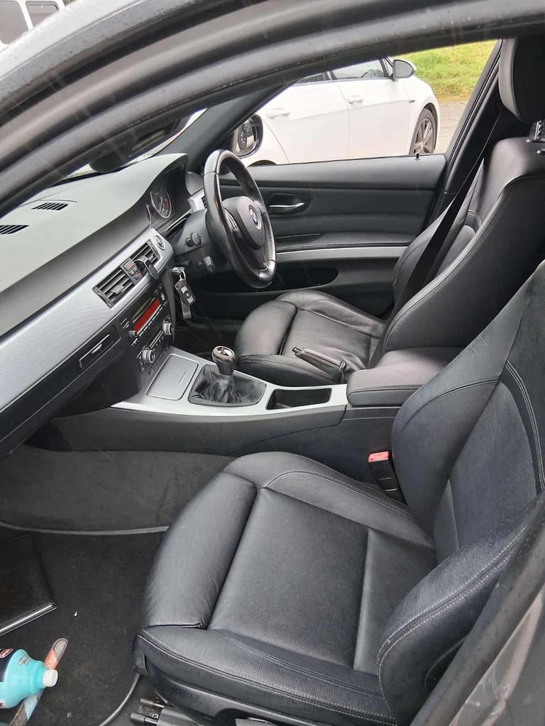 BMW, 3 SERIES, Saloon, 2009, Manual, 1995 (cc), 4 doors