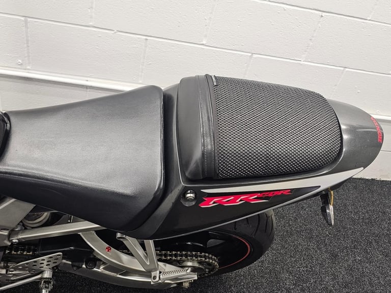 HONDA CBR900RR 929 ** SCORPION EXHAUST - OHLINS STEERING DAMPER - JUNE 26 MOT **