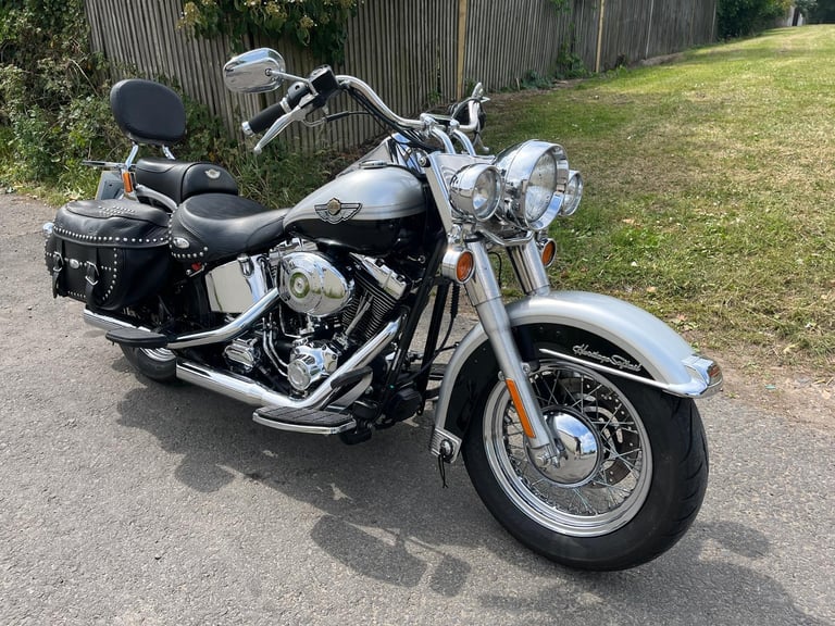 HARLEY DAVIDSON FLSTCI HERITAGE SOFTAIL CLASSIS 100th ANN, 14,318 MILES, £8495