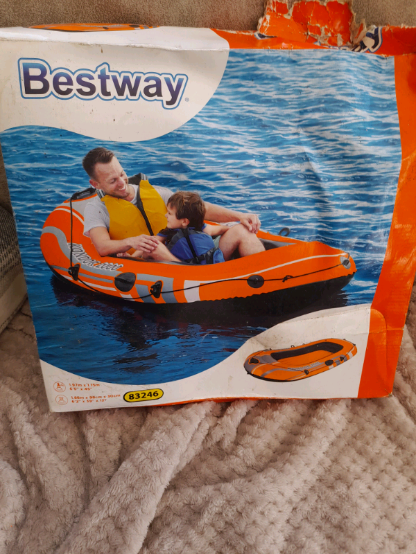 Bestway Inflatable boat box damage but content good 97m x1.15m 