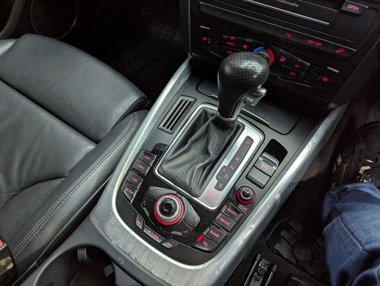 2009 Audi Q5 2.0 TDI Quattro S Line 5dr S Tronic ESTATE Diesel Automatic