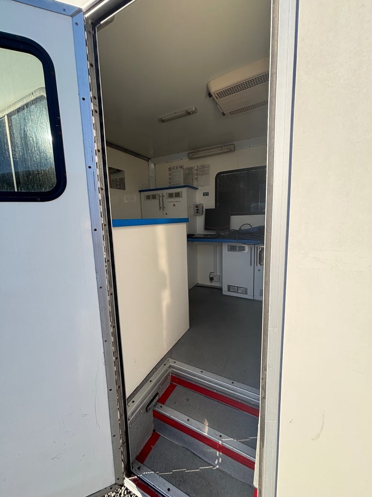 2009 Mercedes-Benz Sprinter twin axle 515 cdi   DIESEL Manual