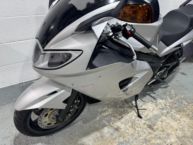 2005 Triumph Sprint ST 1050