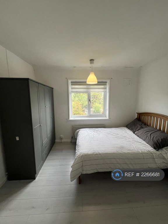 1 bedroom in Wrythe Lane, Carshalton, SM5 (#2266681)