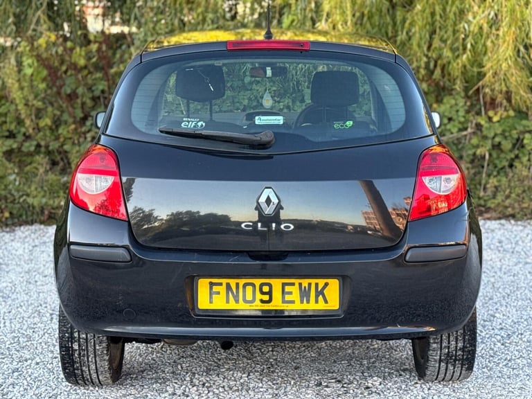 2009 Renault Clio 1.2 TCe 16v Dynamique 3dr HATCHBACK Petrol Manual
