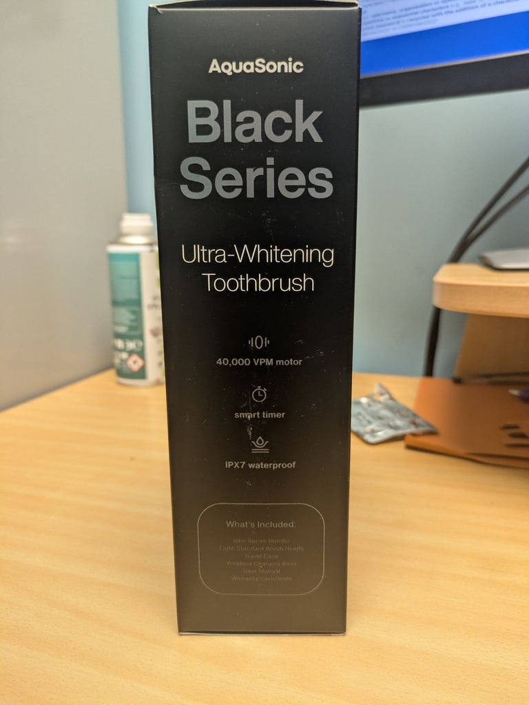 Aquasonic toothbrush 