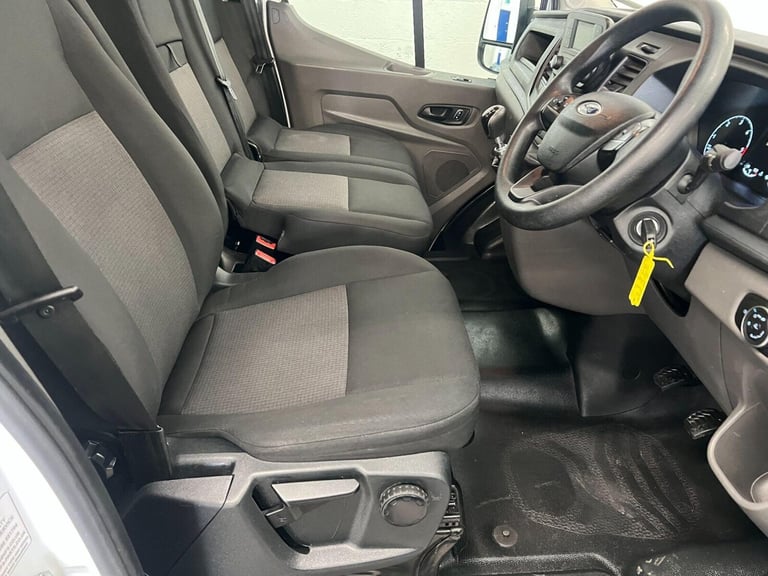 2023 Ford Transit 2.0 350 EcoBlue Leader FWD L4 Euro 6 (s/s) 2dr Luton Diesel Manual