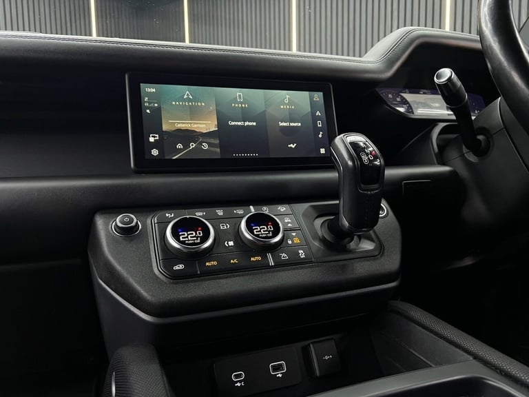 2021 Land Rover Defender 3.0 D300 X-Dynamic HSE 110 5dr Auto [7 Seat] ESTATE DIESEL Automatic