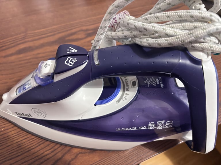 image for Tefal Ultimate 120 Steam Iron – Excellent Condition