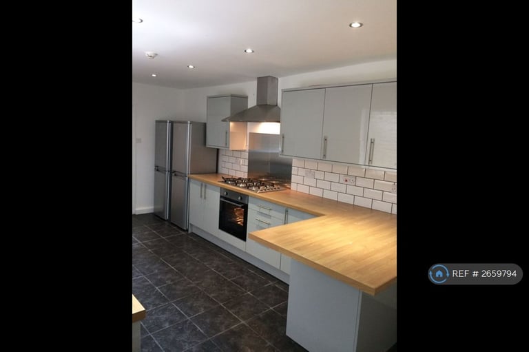 6 bedroom house in King Edward Road, Swansea, SA1 (6 bed) (#2659794)
