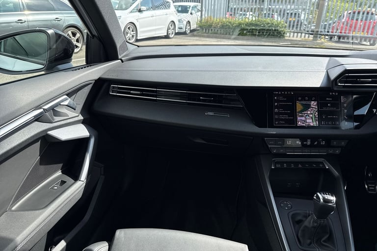 2025 Audi A3 Black Edition 35 TFSI  150 PS 6-speed Saloon PETROL Manual