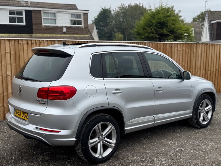 2016 Volkswagen Tiguan 2.0 TDi BlueMotion Tech R-Line Edition 150 5dr DSG ESTATE Diesel Automatic