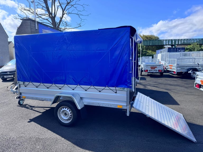 BRAND NEW 8,7ft x 4,2ft SINGLE AXLE TRAILER WITH FRAME AND COVER AND RAMP 750KG
