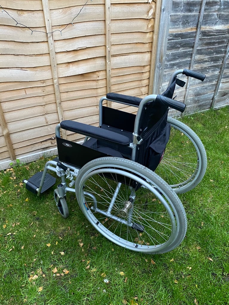 Drive Enigma Self-Propelled Lightweight Aluminium Wheelchair VGC 