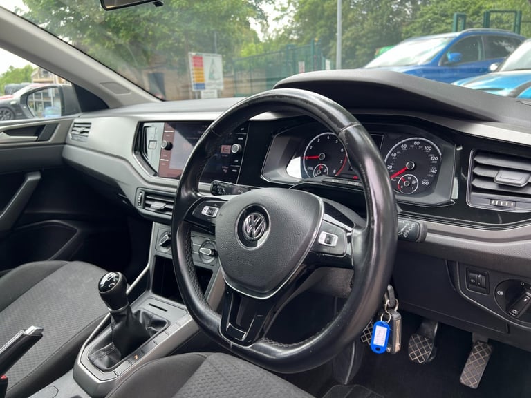 VOLKSWAGEN POLO 1.0 TSI 