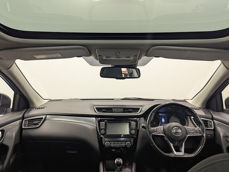 2018 Nissan Qashqai 1.2 DiG-T N-Connecta 5dr HATCHBACK PETROL Manual